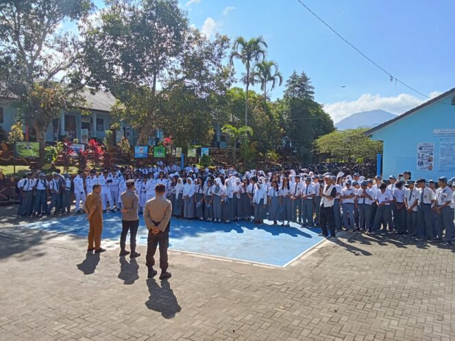 
					Jelang Ramadhan Polsek Wasuponda Laksanakan Giat Himbauan Pesan Kantibmas Ke Sekolah