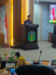 Bupati Lutim Sampaikan Pendapat Akhir Penyertaan Modal di Sidang Paripurna DPRD
