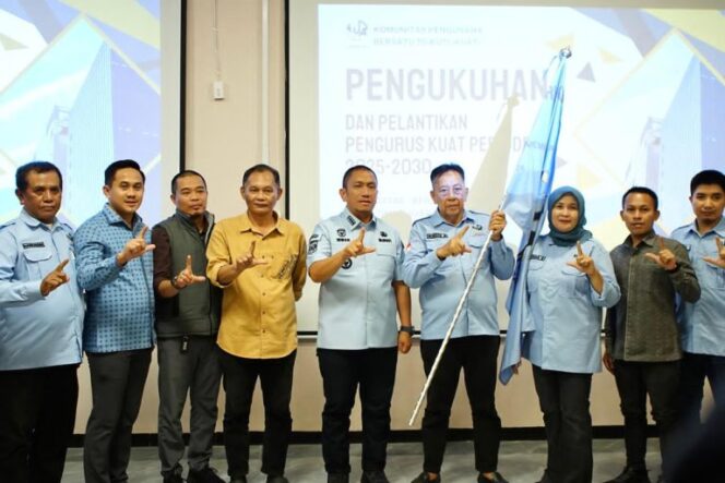 
					Wakil Ketua I DPRD Luwu Timur Jihadin Peruge Hadiri Pengukuhan dan Pelantikan Pengurus KUAT