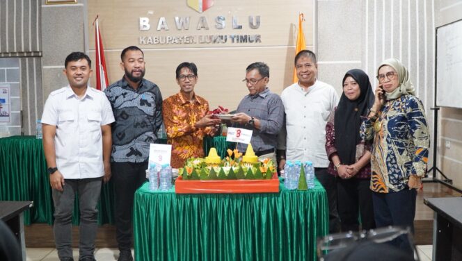 
					Peringatan HUT Bawaslu ke-18, Bawaslu Luwu Timur Tegaskan Komitmen Mengukuhkan Demokrasi