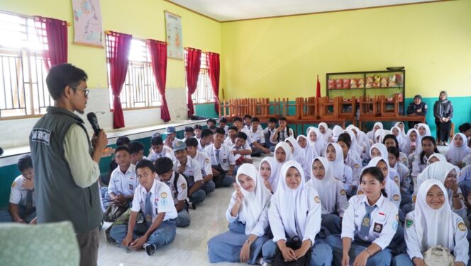 
					Bawaslu Lutim Lakukan Episentrum Konsolidasi Demokrasi di Sekolah