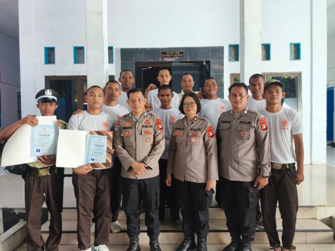 
					9 Warga Wilayah Pemberdayaan PT CLM Tuntaskan Pelatihan Gada Pratama