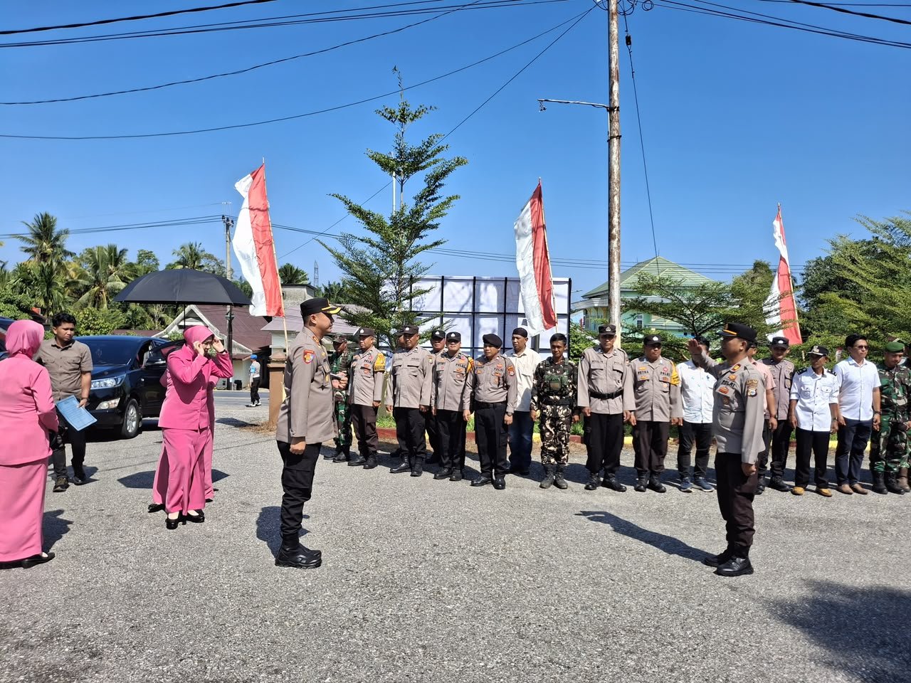 Kunker Kapolres Lutim Dirangkaikan Launching Garda Kamtibmas di Polsek Burau