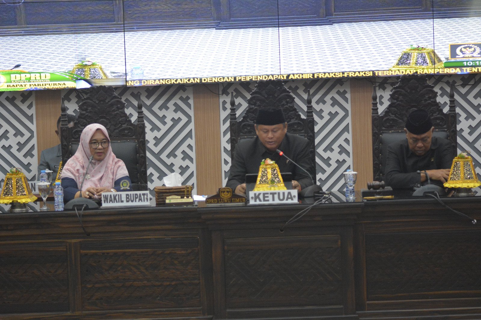 DPRD Lutim Gelar Rapat Paripurna Terkai Pendapat Akhir Fraksi-Fraksi Terhadap Ranperda Penyertaan Modal di Perumda Waemami